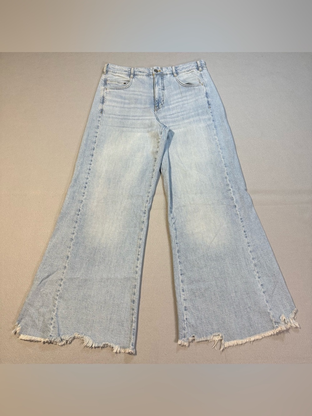 Pilcro Anthropologie Wide Leg Cropped Jeans Women’s 29 Light Wash Raw Hem Denim